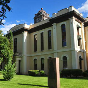 County Guide Photos-BastropCountyCourthouse-300×300
